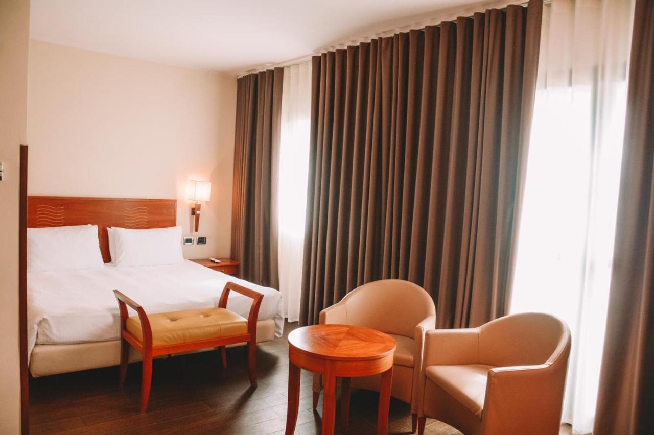 Hotel Dei Cavalieri Caserta - La Reggia Dış mekan fotoğraf