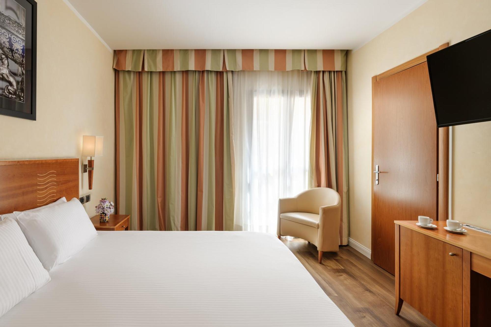 Hotel Dei Cavalieri Caserta - La Reggia Dış mekan fotoğraf