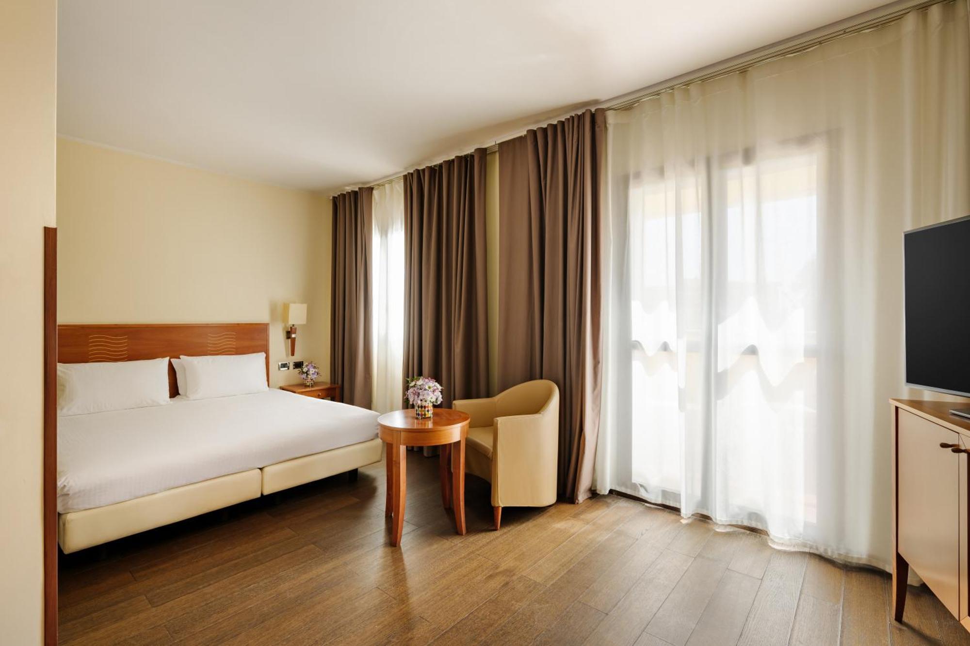Hotel Dei Cavalieri Caserta - La Reggia Dış mekan fotoğraf