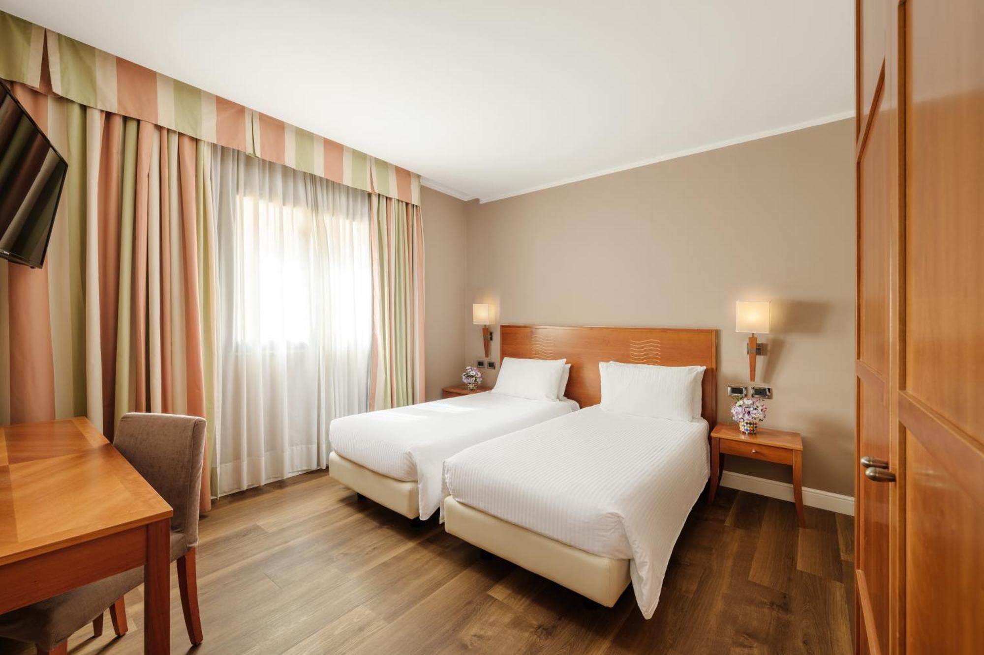 Hotel Dei Cavalieri Caserta - La Reggia Dış mekan fotoğraf