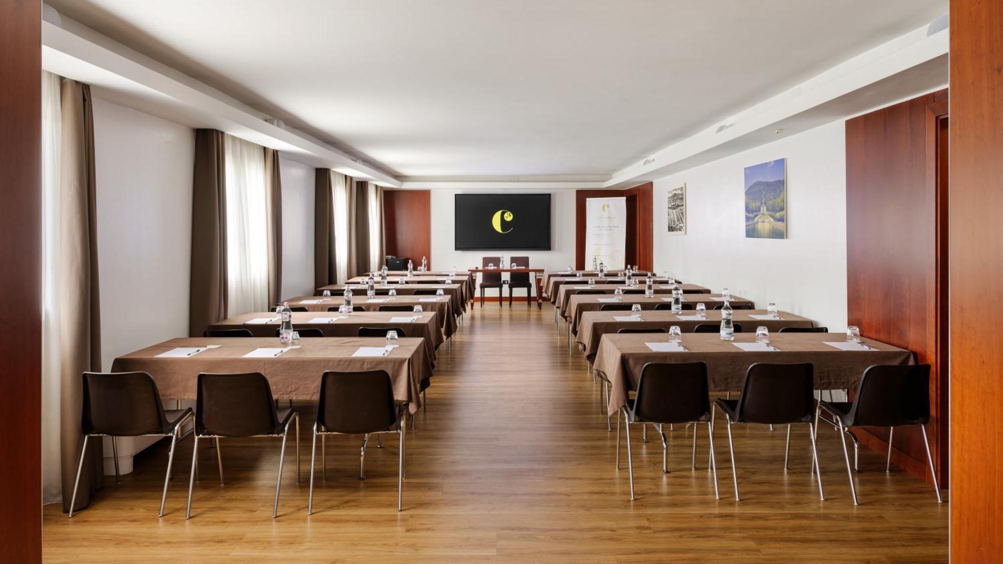 Hotel Dei Cavalieri Caserta - La Reggia Dış mekan fotoğraf